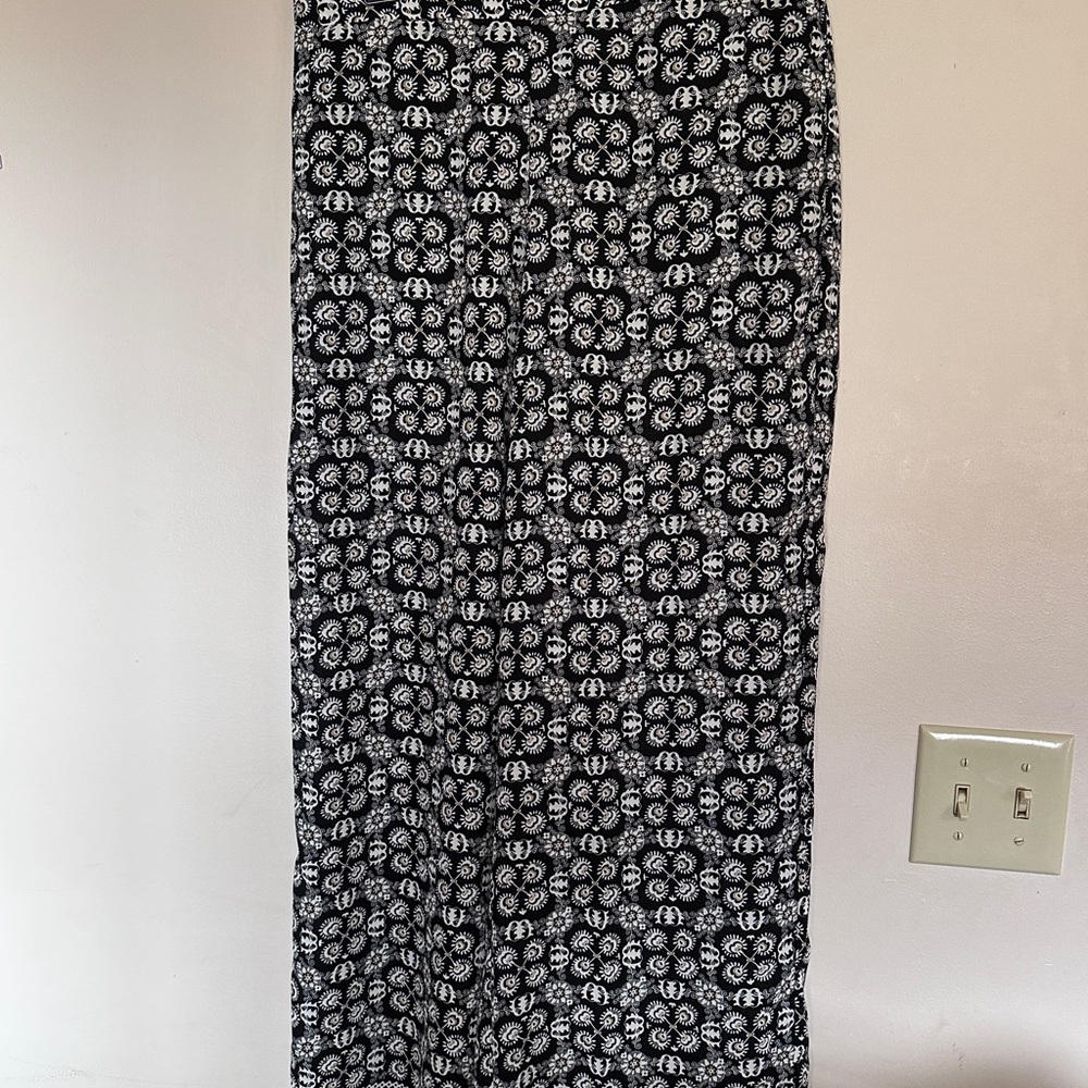 Max Studio Black and White Pants